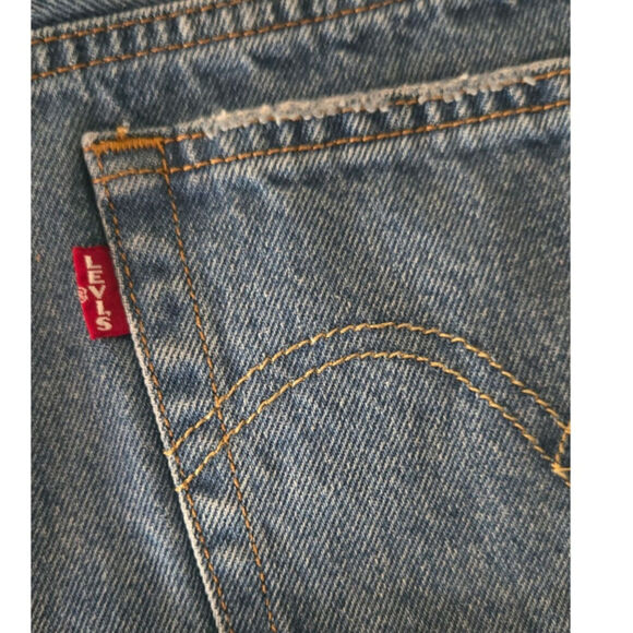 Levi's 501 Demin Shorts Button Fly Ladies W32 - Picture 7 of 9